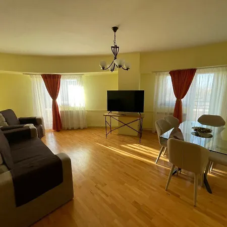 Апартаменты House Of Parliament Ultracentral Self Check In