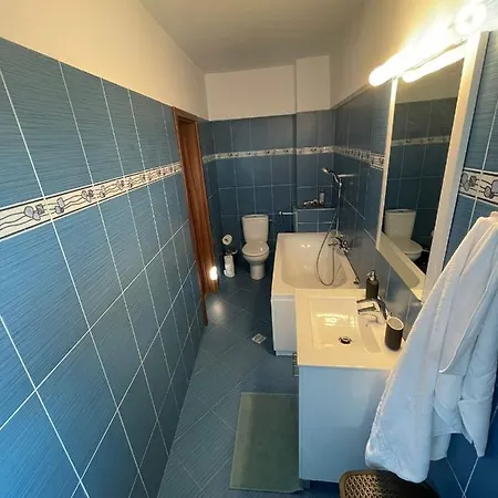 House Of Parliament Ultracentral Self Check In Апартаменты *